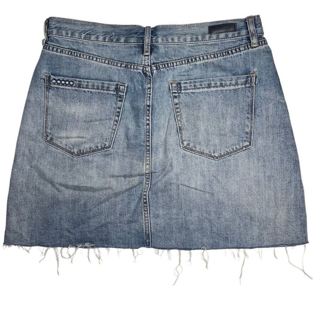 BLANKNYC Denim Mini Skirt Light Wash Raw Hem Cotton Size 29 59I-0280NO